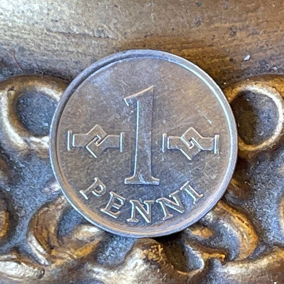 Gorgon Loop 1 Penni Finland Authentic Coin Money for Jewelry and Craft Making (Apple Command Key)