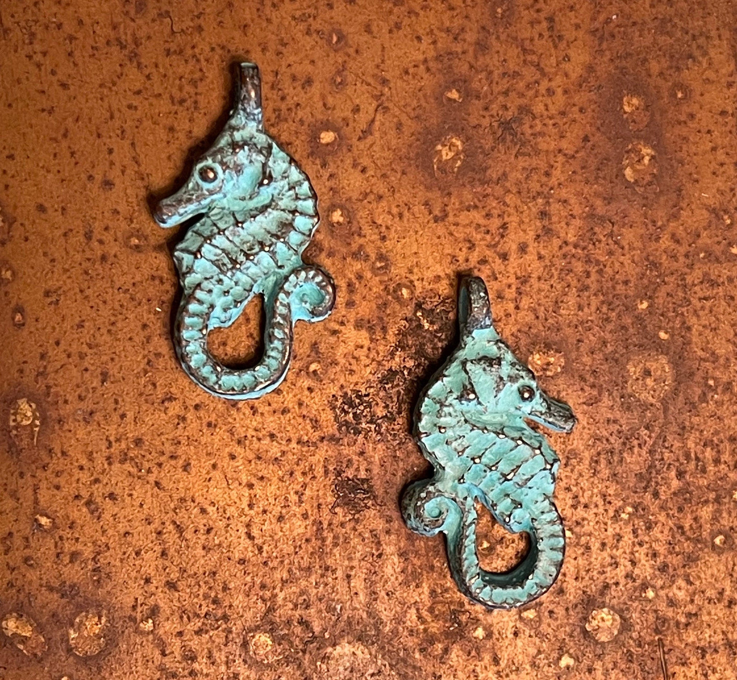 Seahorse copper charm or pendant (3D) –choose 1, 3 or 6 – green patina PREMIUM quality from Mykonos island, Greece – beach nautical sea life