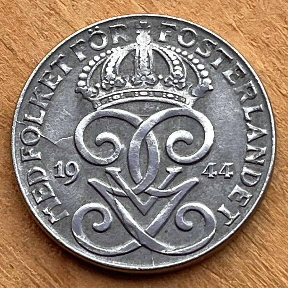 Three Crowns 2 Öre & Crowned GGV Monogram (King Gustaf V) Sweden Authentic Coin Money for Jewelry (Iron Coin) (Kalmar Union)