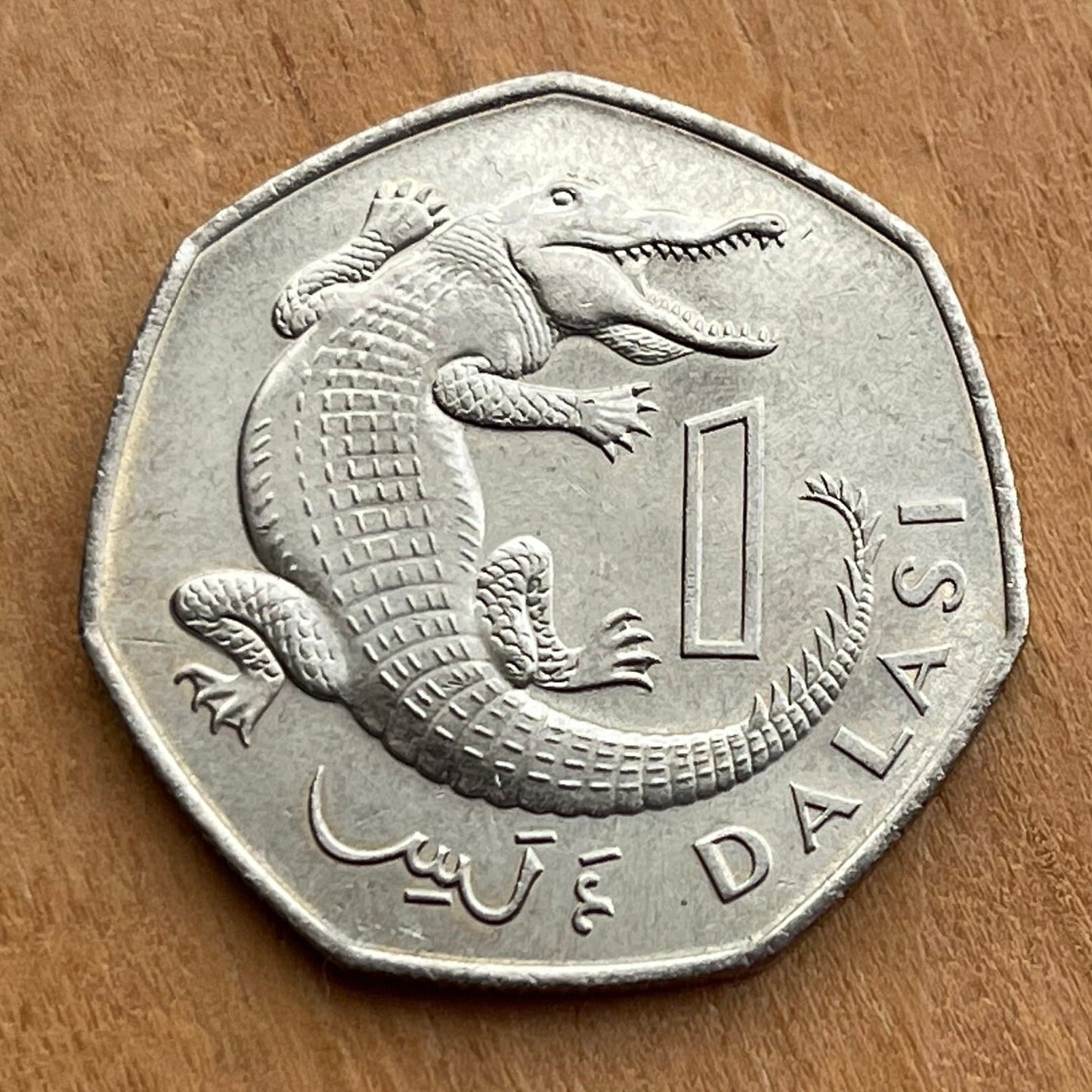 West African Slender-Snouted Crocodile & President Dawda Kairaba Jawara 1 Dalasi Gambia Authentic Coin Money for Jewelry (Heptagonal) 1987
