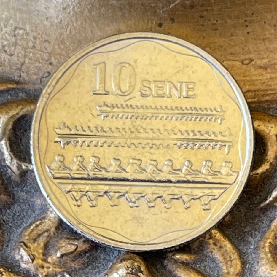 Fautasi Canoe Racers with Mirror Reflections on Water & Tui Ātua Tupua Tamasese Tupuola Tufuga Efi 10 Sene Samoa Authentic Coin for Jewelry