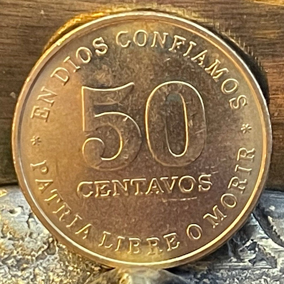 Augusto Sandino's Hat 50 Centavos Nicargua Authentic Coin Money for Jewelry (Vaquero Hat) (Revolutionary Leader) (Broad-Brimmed Hat) 1987