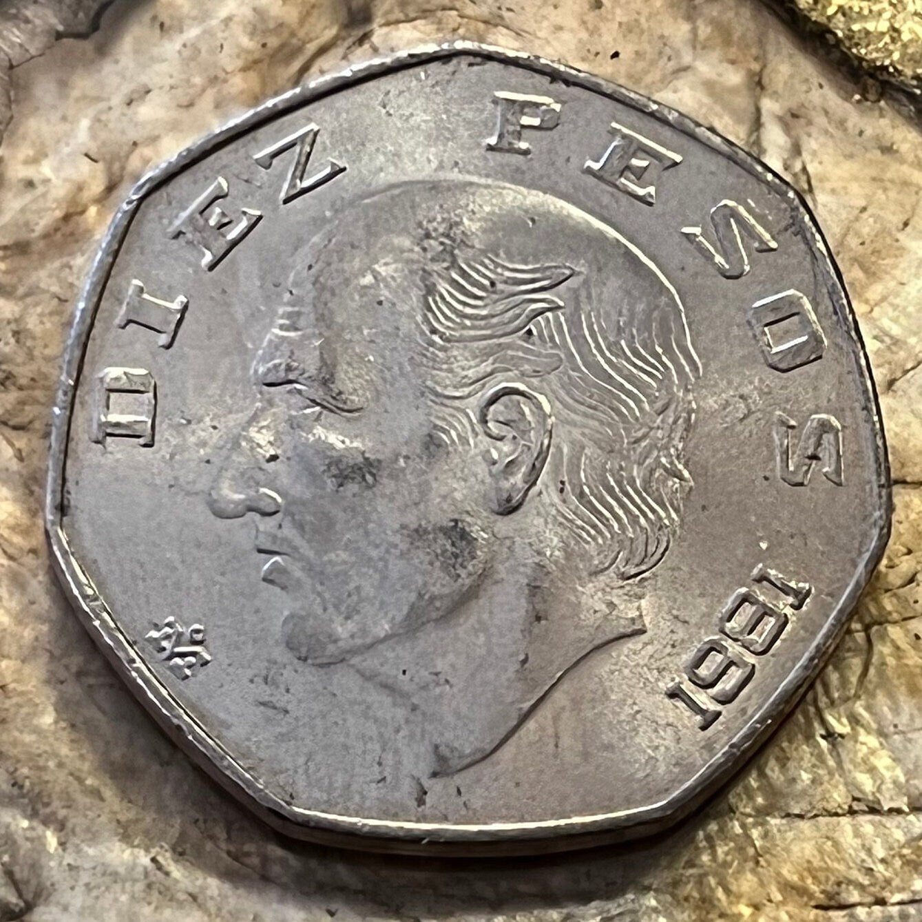 Don Miguel Hidalgo & Eagle with Snake 20 Centavos Mexico Authentic Coin Money for Jewelry (Cry of Dolores) (7-Sided) (Father of the Nation)