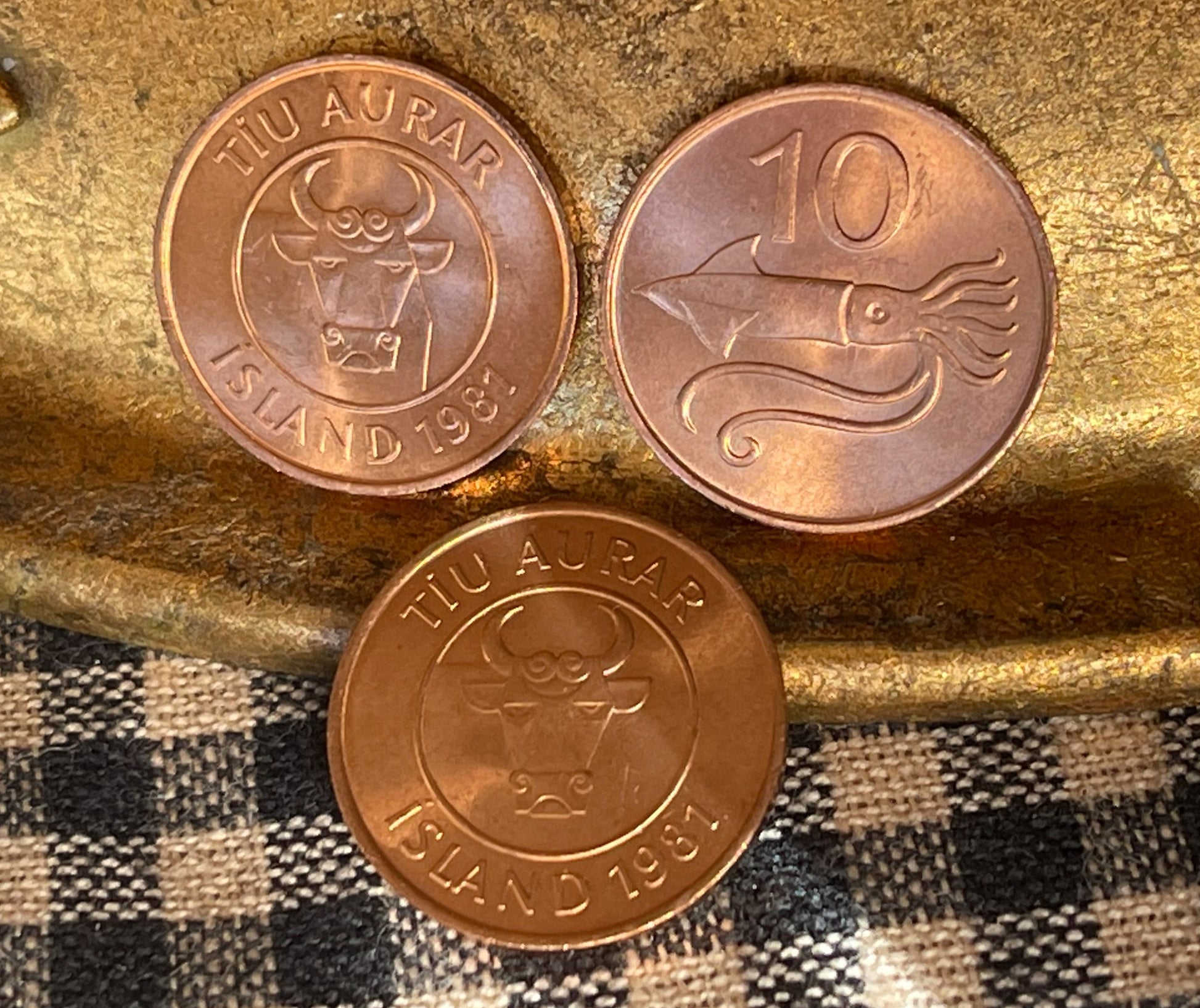 Bull & Squid Iceland Authentic Coin 10 Aurar for Jewelry and Crafting