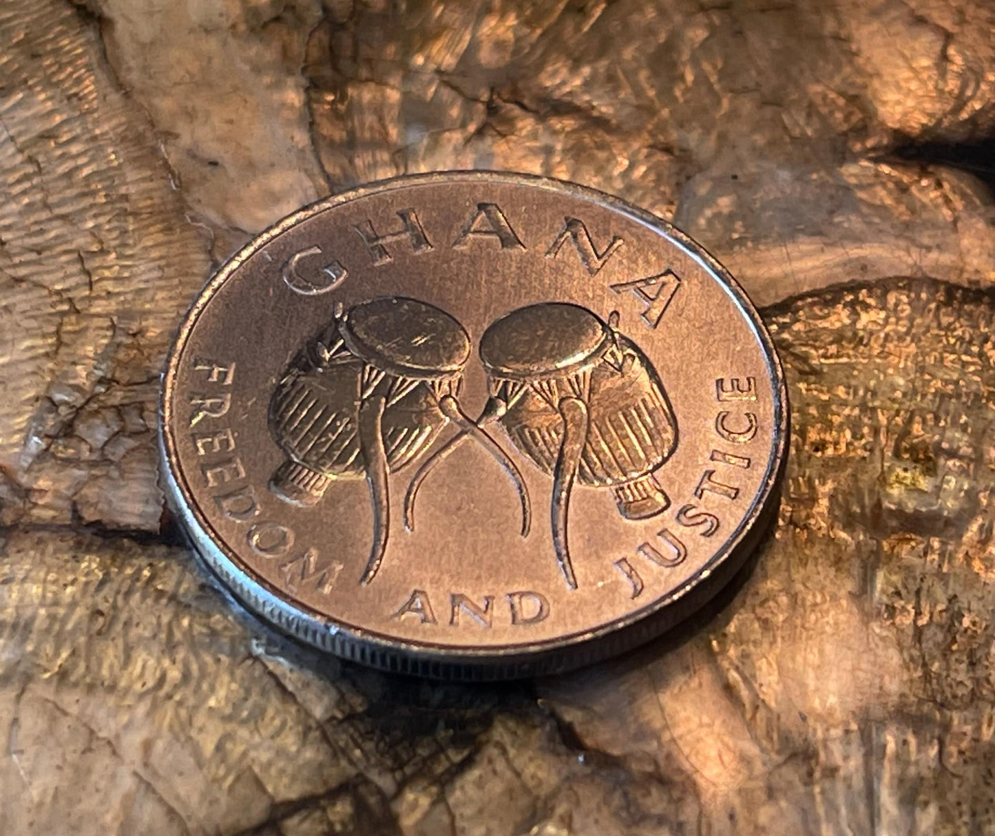 Atumpan Talking Drums 50 Cedis Ghana Authentic Coin Money for Jewelry and Craft Making (Adowa Dance) (Fontomfrom) 1991