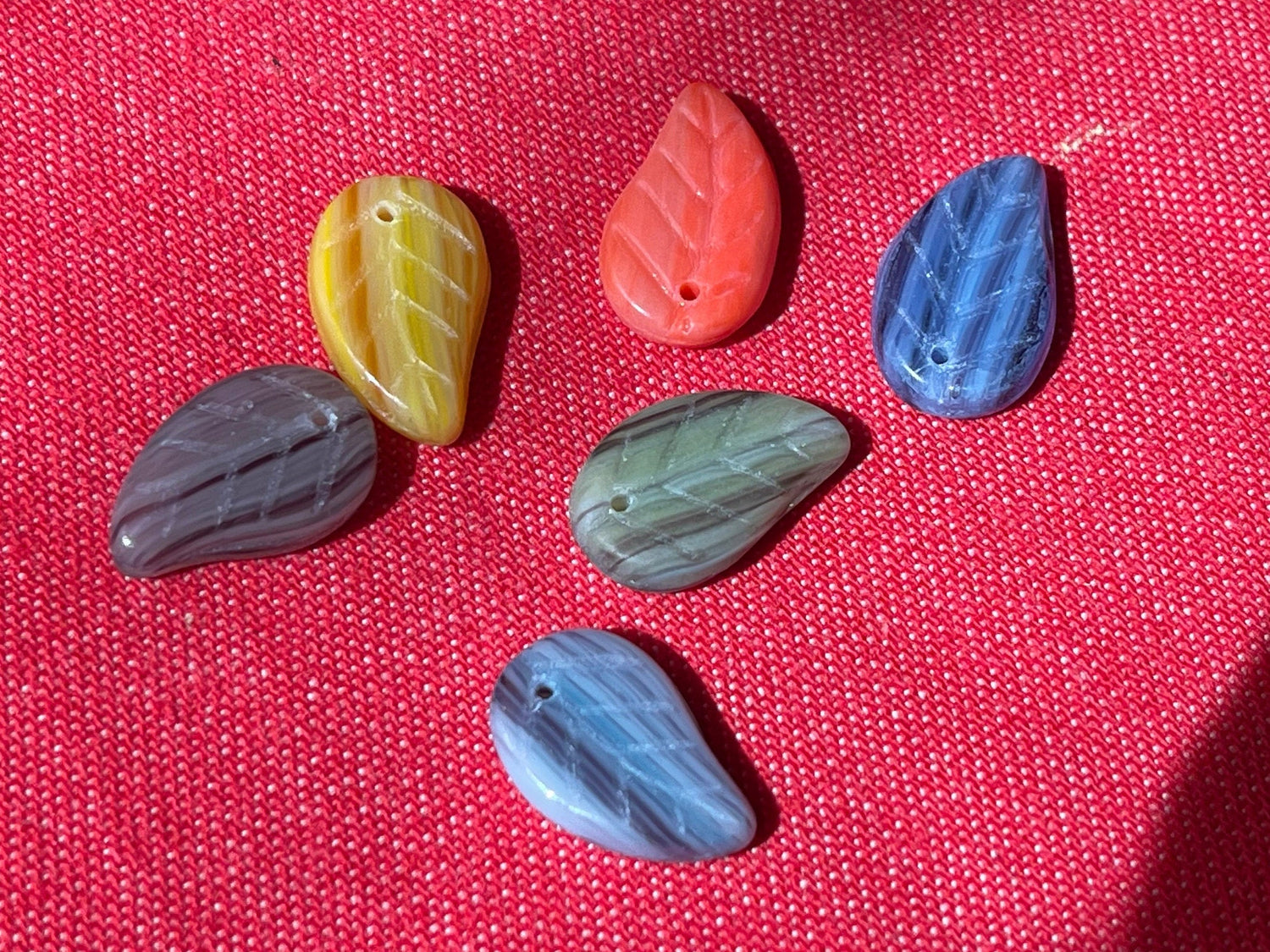 Czech glass leaf drops (choose your color, lot of 6, or 8 assorted pink, green, blue, yellow+) handmade marbled glass leaves (bead charm)