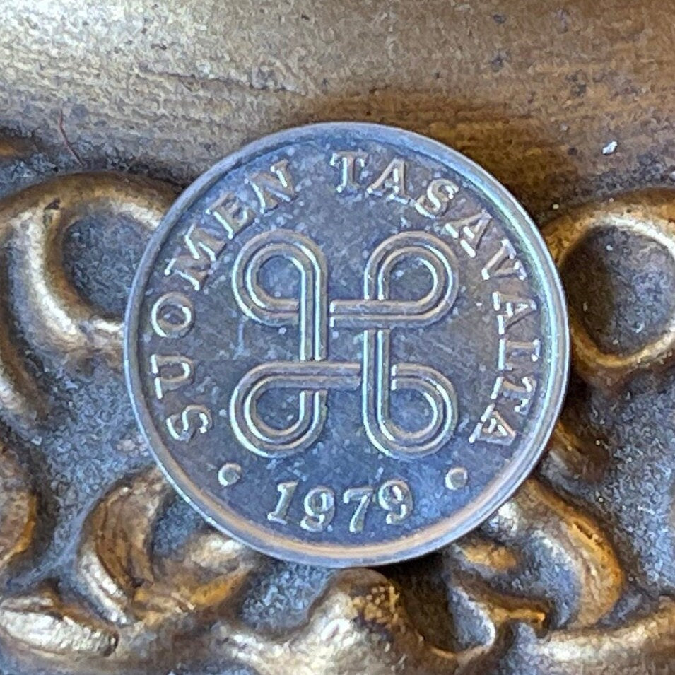 Gorgon Loop 1 Penni Finland Authentic Coin Money for Jewelry and Craft Making (Apple Command Key)
