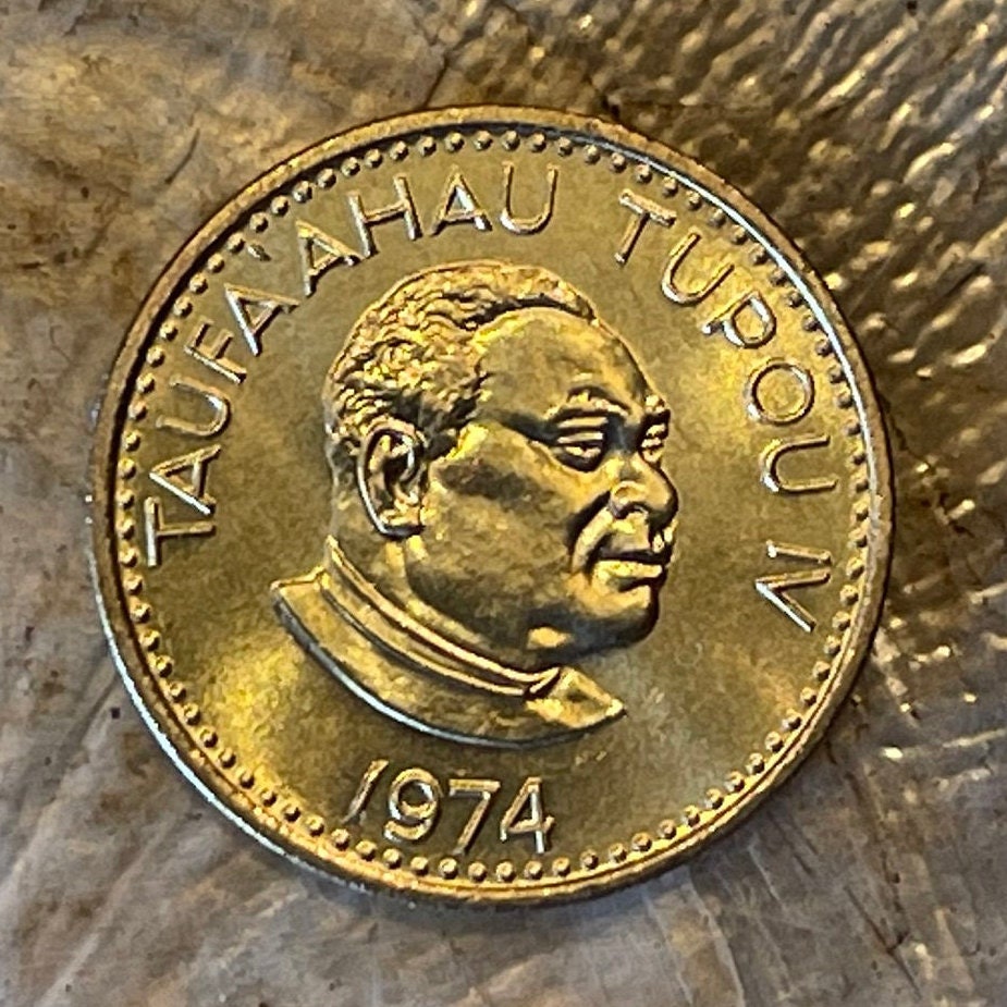 King Malila the Giant Tortoise & King Taufa'ahau Tupou IV 1 Seniti Tonga Authentic Coin Charm for Jewelry and Craft Making