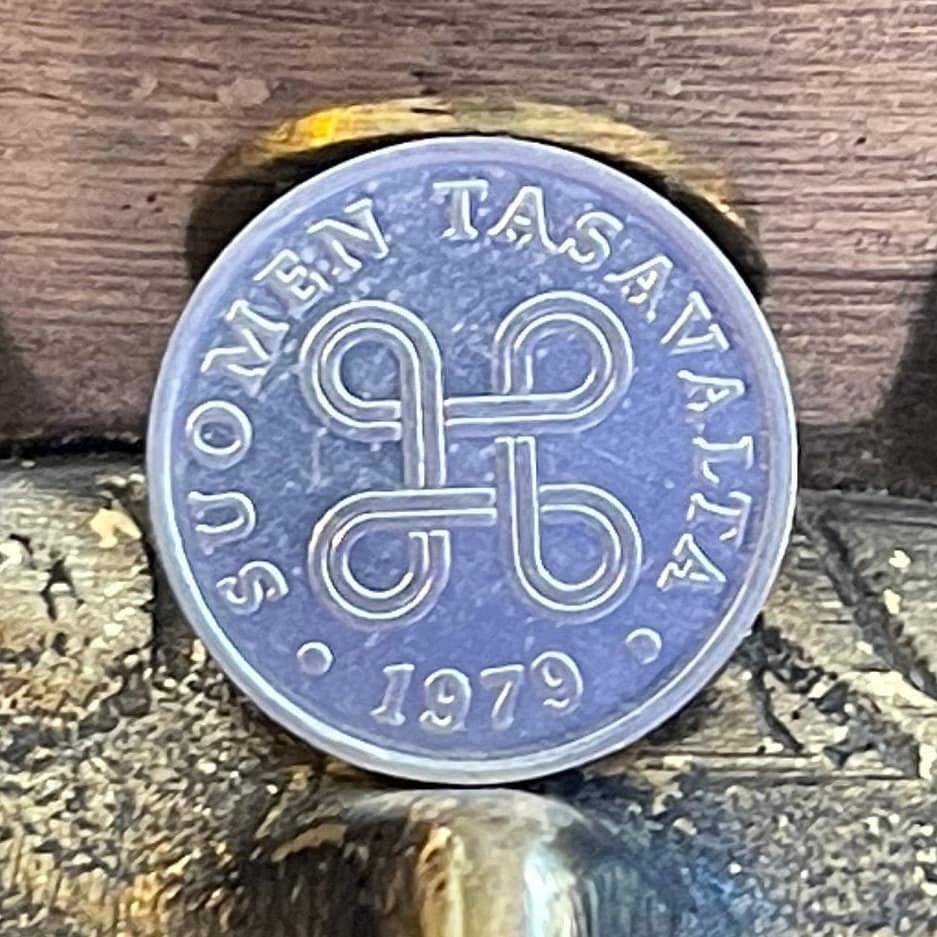 Gorgon Loop 1 Penni Finland Authentic Coin Money for Jewelry and Craft Making (Apple Command Key)