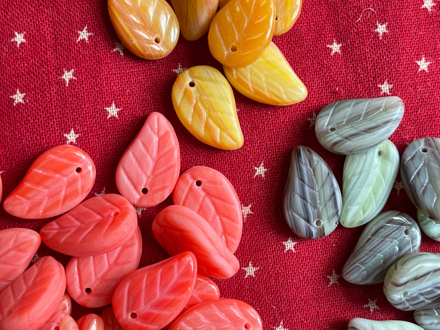 Czech glass leaf drops (choose your color, lot of 6, or 8 assorted pink, green, blue, yellow+) handmade marbled glass leaves (bead charm)