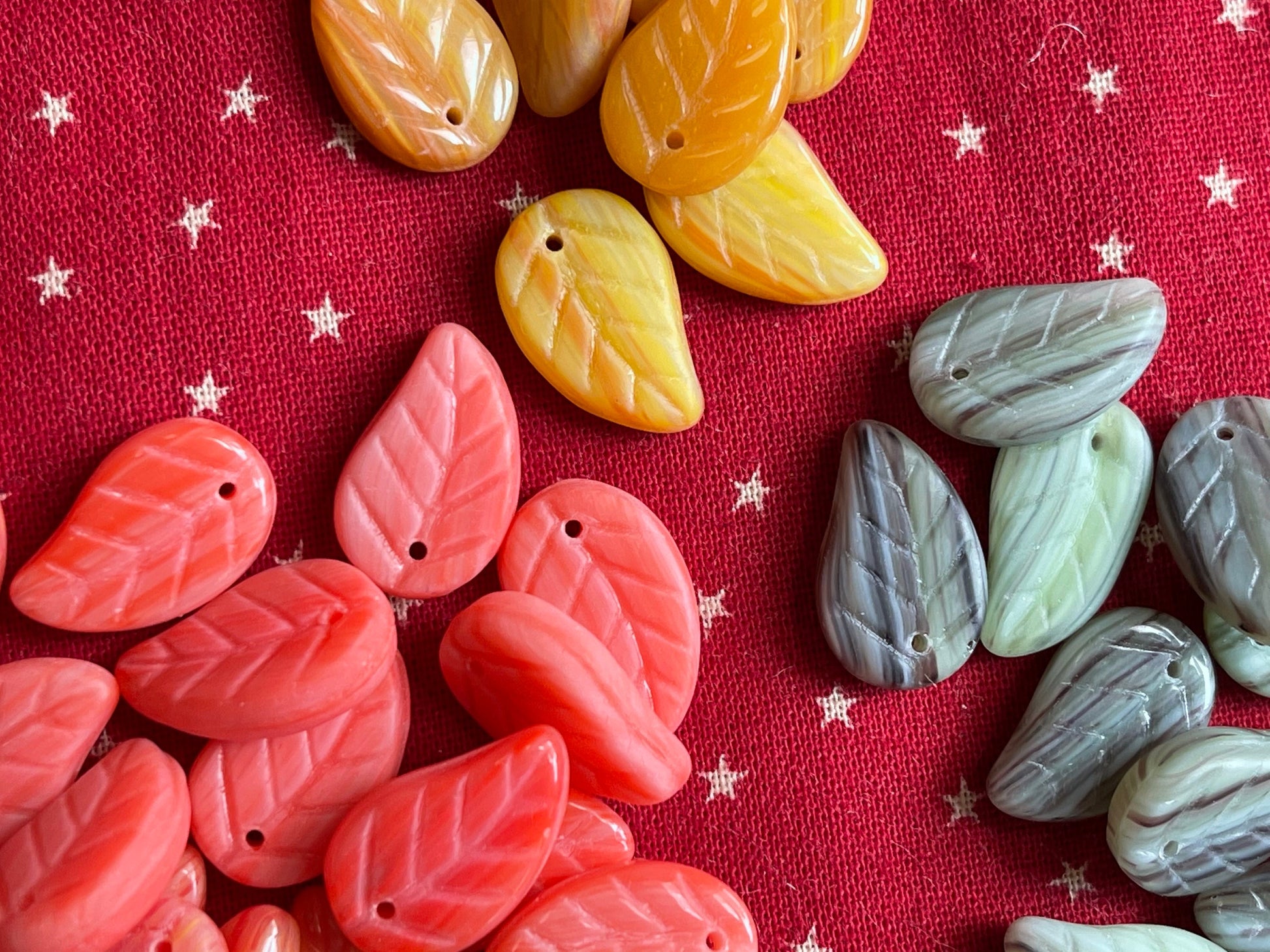 Czech glass leaf drops (choose your color, lot of 6, or 8 assorted pink, green, blue, yellow+) handmade marbled glass leaves (bead charm)