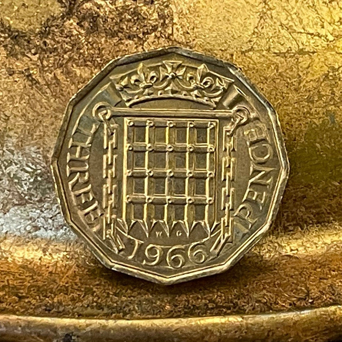 Crowned Portcullis of Parliament 3 Pence Great Britain Authentic Coin Money for Jewelry (Palace of Westminster) (Tudor) (House of Commons)