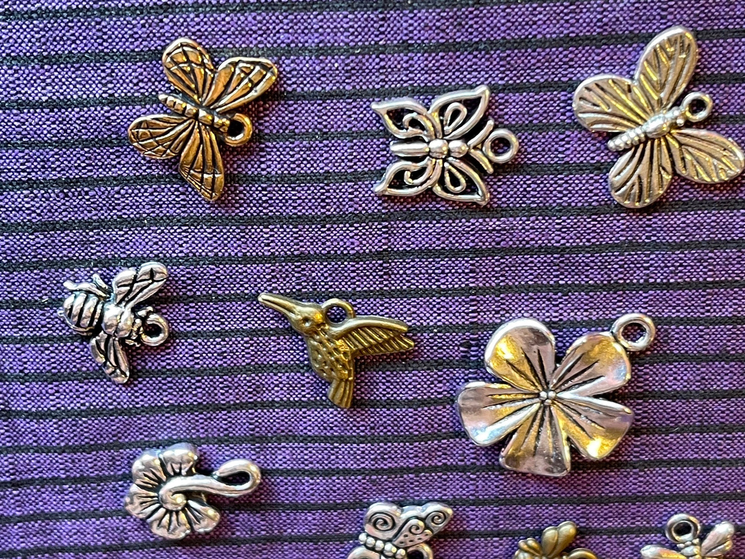 Bee, Butterfly & Blossom PREMIUM Assortment–Lot of 15 charms–gold and silver plated–flowers, hummingbird, dragonfly, bee (Tierracast garden)