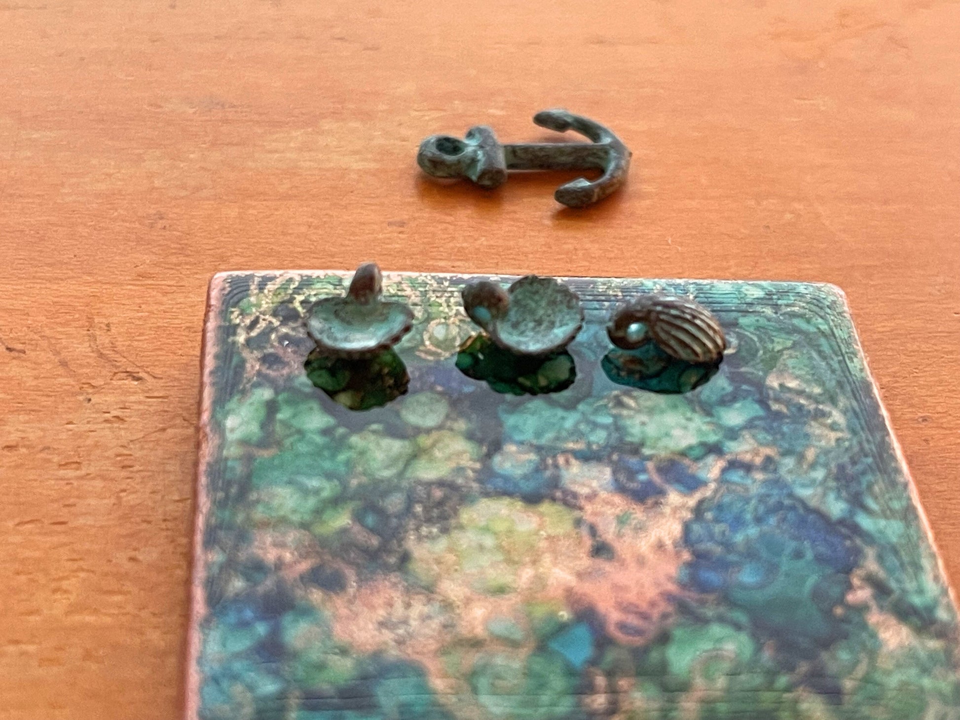 Anchor & scallop shell PREMIUM copper charm assortment – Lot of 3 – green patina – from Mykonos island, Greece - beach nautical seashell
