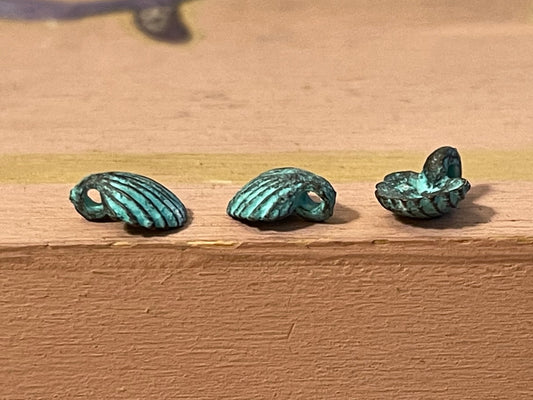 Anchor & scallop shell PREMIUM copper charm assortment – Lot of 3 – green patina – from Mykonos island, Greece - beach nautical seashell