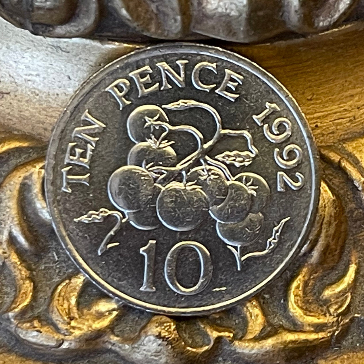 Tomatoes on Vine 10 Pence Guernsey Authentic Coin Money for Jewelry and Craft Making