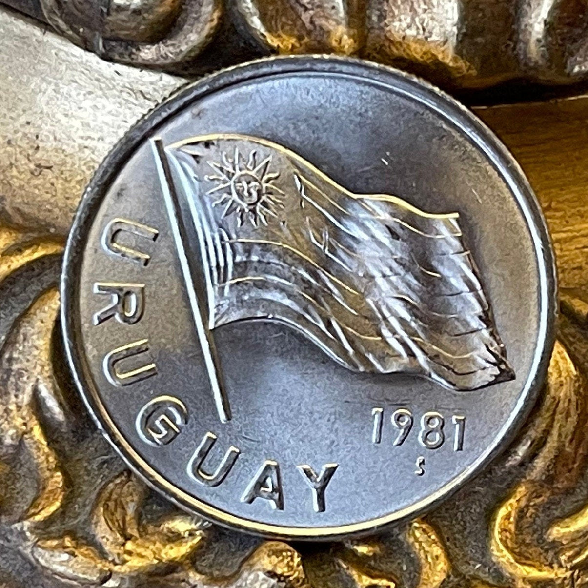 Flag Waving & Cockspur Coral Flower 5 New Pesos Uruguay Authentic Coin Money for Jewelry (Sun of May) (Inca Sun God) (Sol Invictus)