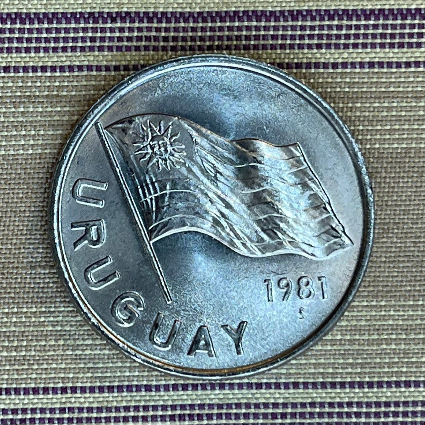 Flag Waving & Cockspur Coral Flower 5 New Pesos Uruguay Authentic Coin Money for Jewelry (Sun of May) (Inca Sun God) (Sol Invictus)
