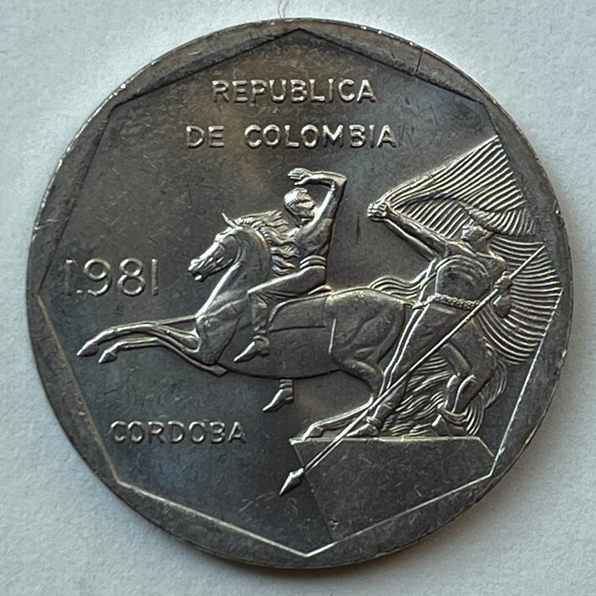 José María Córdova Statue by Betancourt & Archipelago of San Andres and Providencia 10 Pesos Colombia Authentic Coin Money for Jewelry