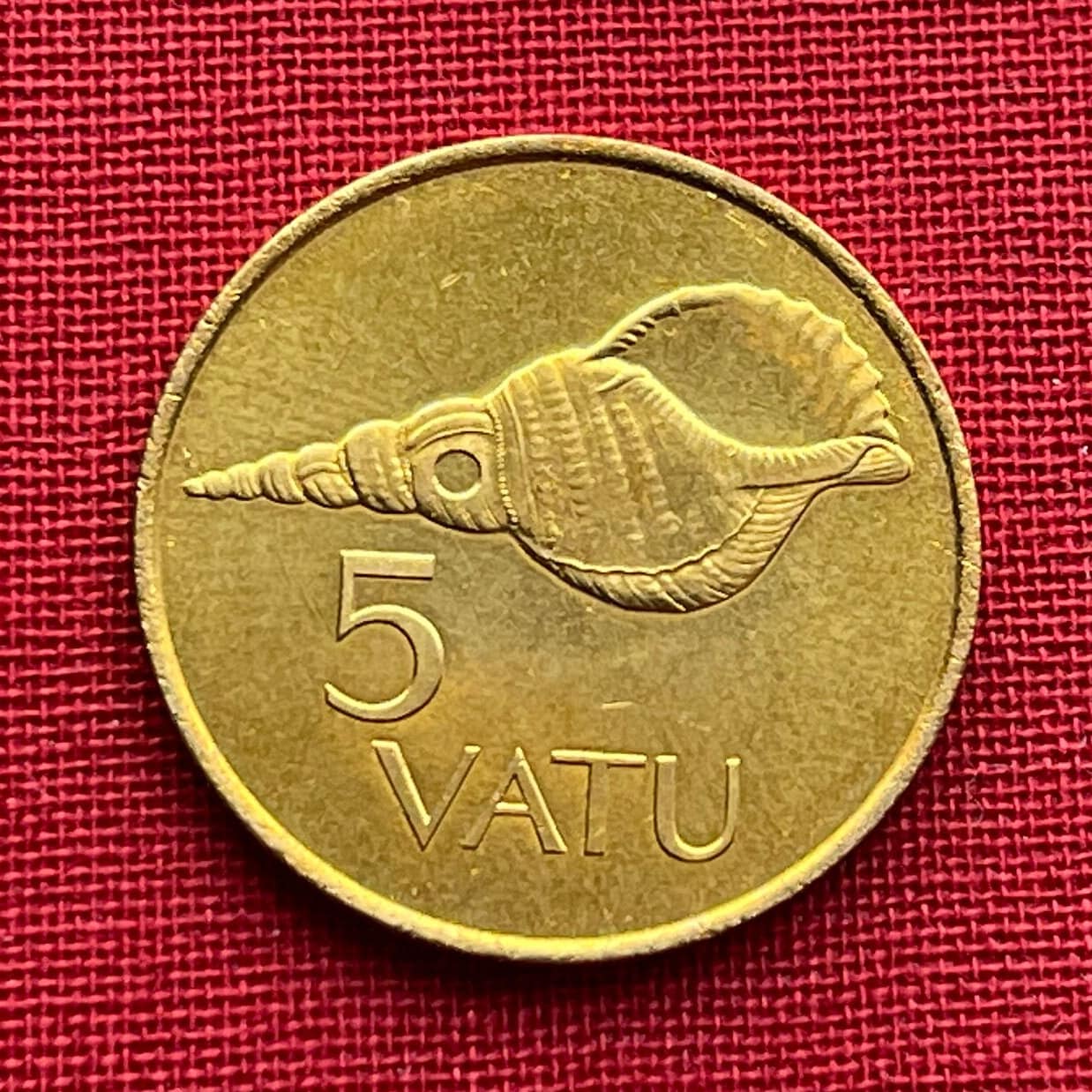 Triton Shell Trumpet (Large) 5 Vatu Vanuatu Authentic Coin Money for Jewelry and Craft Making (Horagai) (Sangu) (Pūtātara)