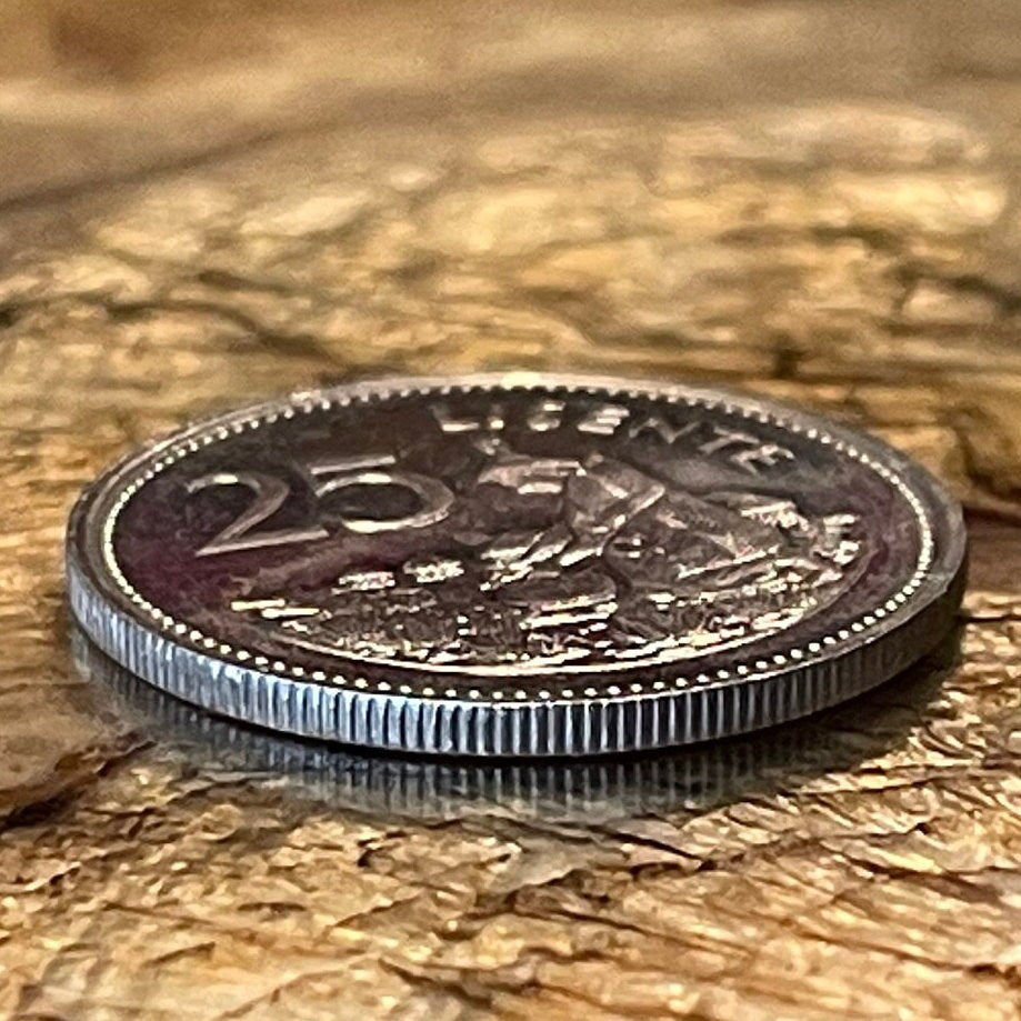 King Moshoeshoe II & Mokorotlo Hat-wearing Woman weaves Basotho Basket 25 Lisente Lesotho Authentic Coin Money for Jewelry and Craft Making