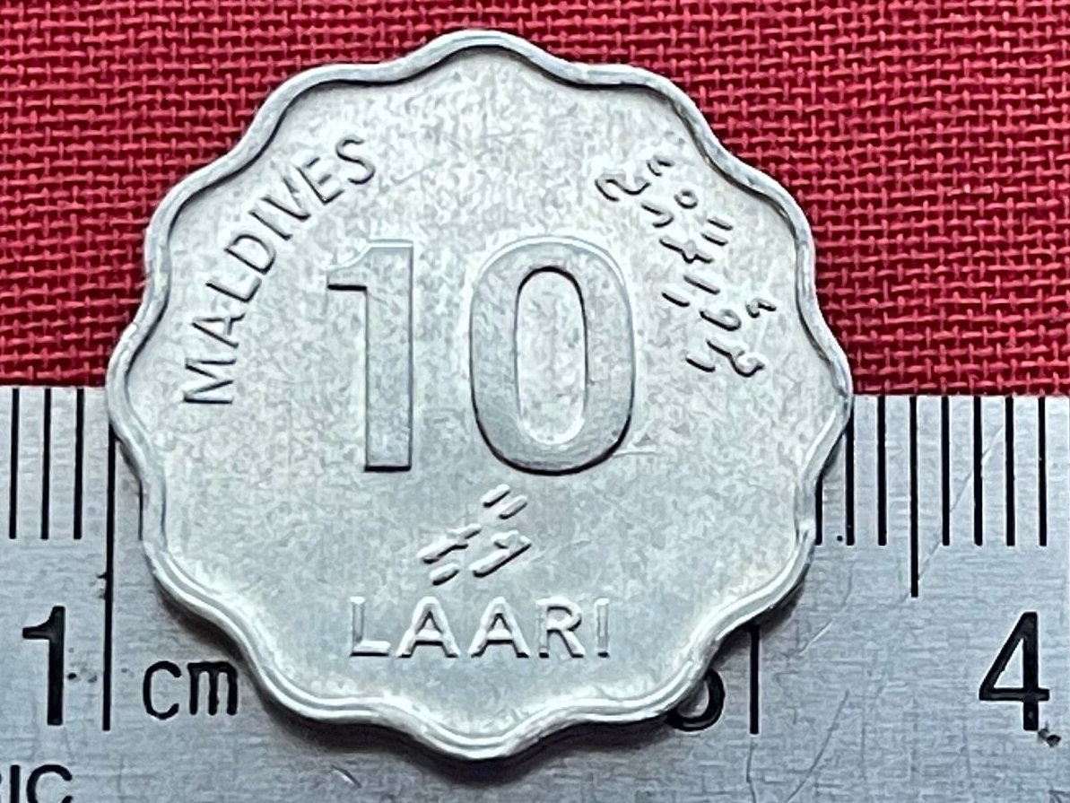 Sailing Dhoni 10 Laari Maldives Authentic Coin Money for Jewelry and Craft Making (Lateen Sails) (Scalloped Coin)