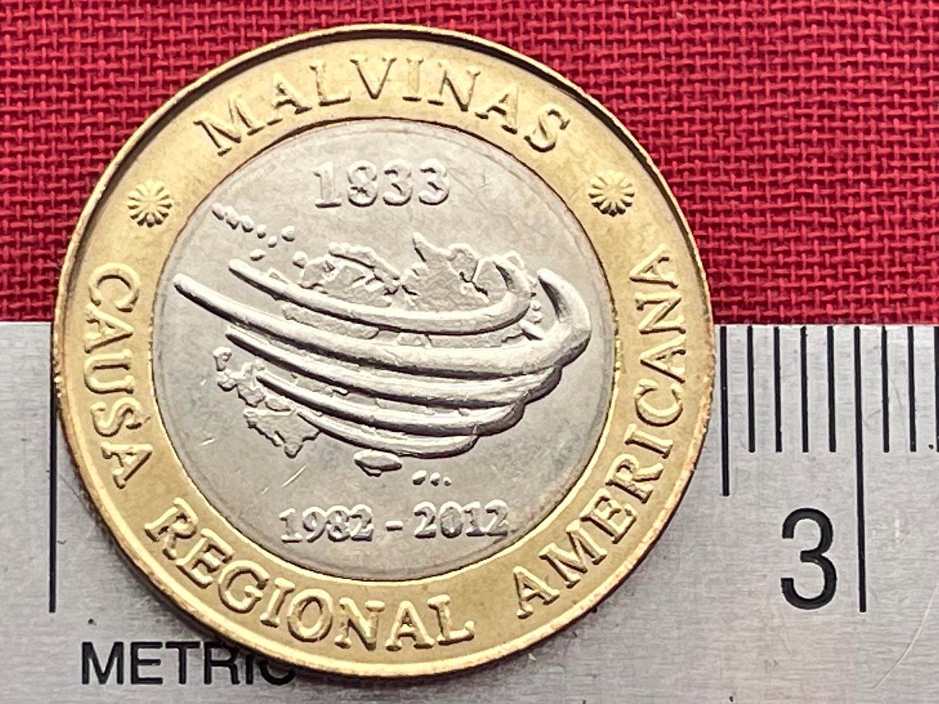 Territorial Claim to Islas Malvinas (Falkland Islands) 2 Pesos Argentina Authentic Coin Money for Jewelry (South Atlantic War) (Bimetallic)