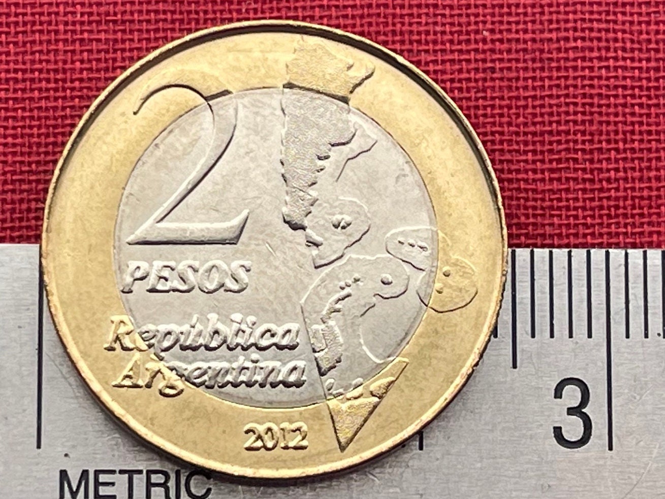Territorial Claim to Islas Malvinas (Falkland Islands) 2 Pesos Argentina Authentic Coin Money for Jewelry (South Atlantic War) (Bimetallic)