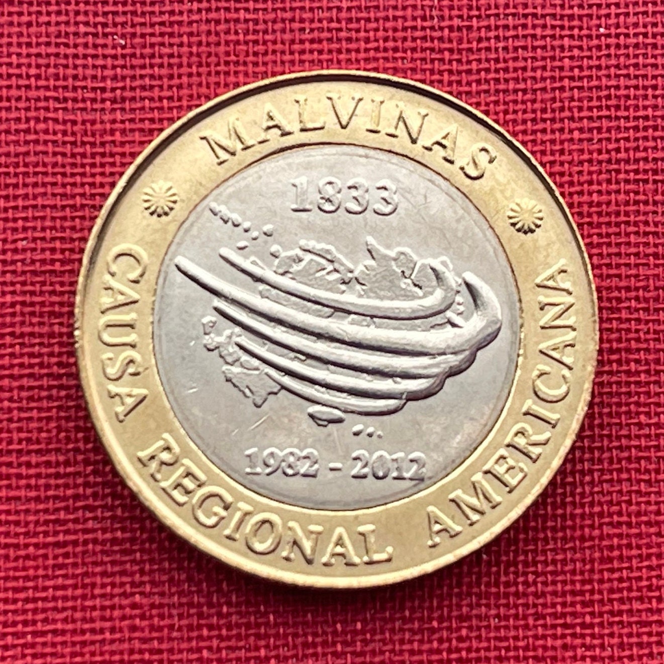 Territorial Claim to Islas Malvinas (Falkland Islands) 2 Pesos Argentina Authentic Coin Money for Jewelry (South Atlantic War) (Bimetallic)