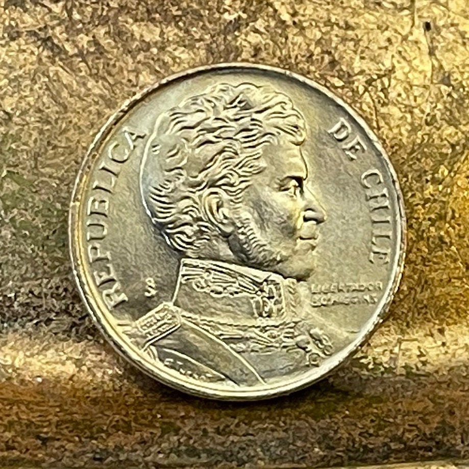 Libertador Bernardo O'Higgins 1 Peso Chile Authentic Coin Money for Jewelry (Revolutionary Leader) (Liberator) (Supreme Director)