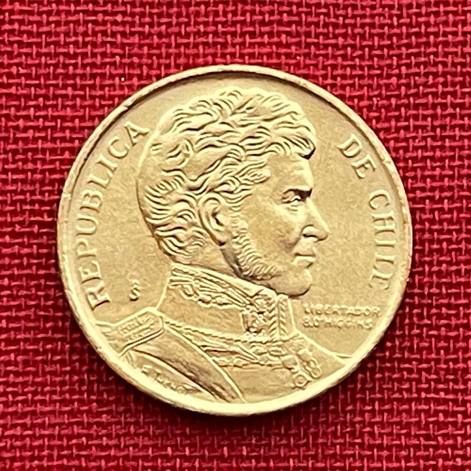 Libertador Bernardo O'Higgins 1 Peso Chile Authentic Coin Money for Jewelry (Revolutionary Leader) (Liberator) (Supreme Director)