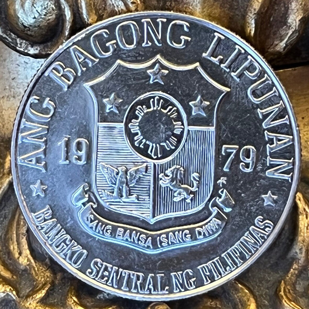 Radical Author José Rizal 1 Piso Philippines Authentic Coin Money for Jewelry and Craft Making (Noli Me Tángere) (Philippine Independence)
