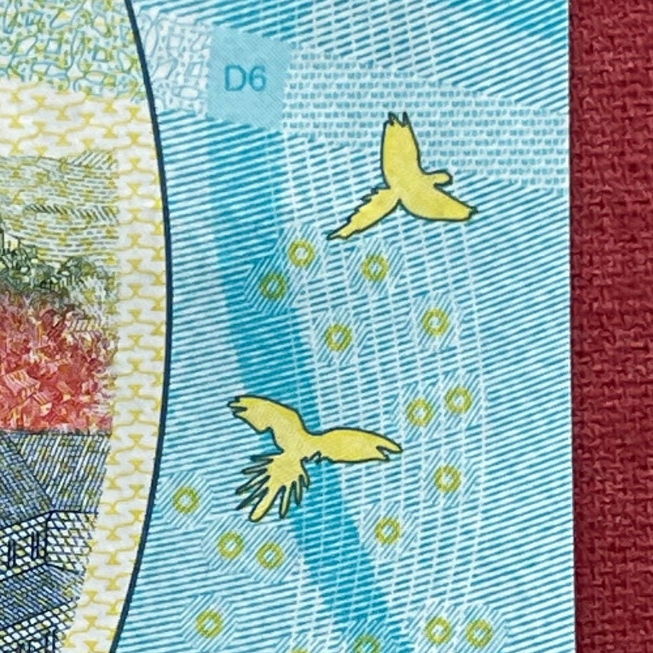 Madagascar Poison Frog & Ambozontany Cathedral 100 Ariary Authentic Banknote Money for Jewelry and Collage (2017) (Zebu) (Fianarantsoa)
