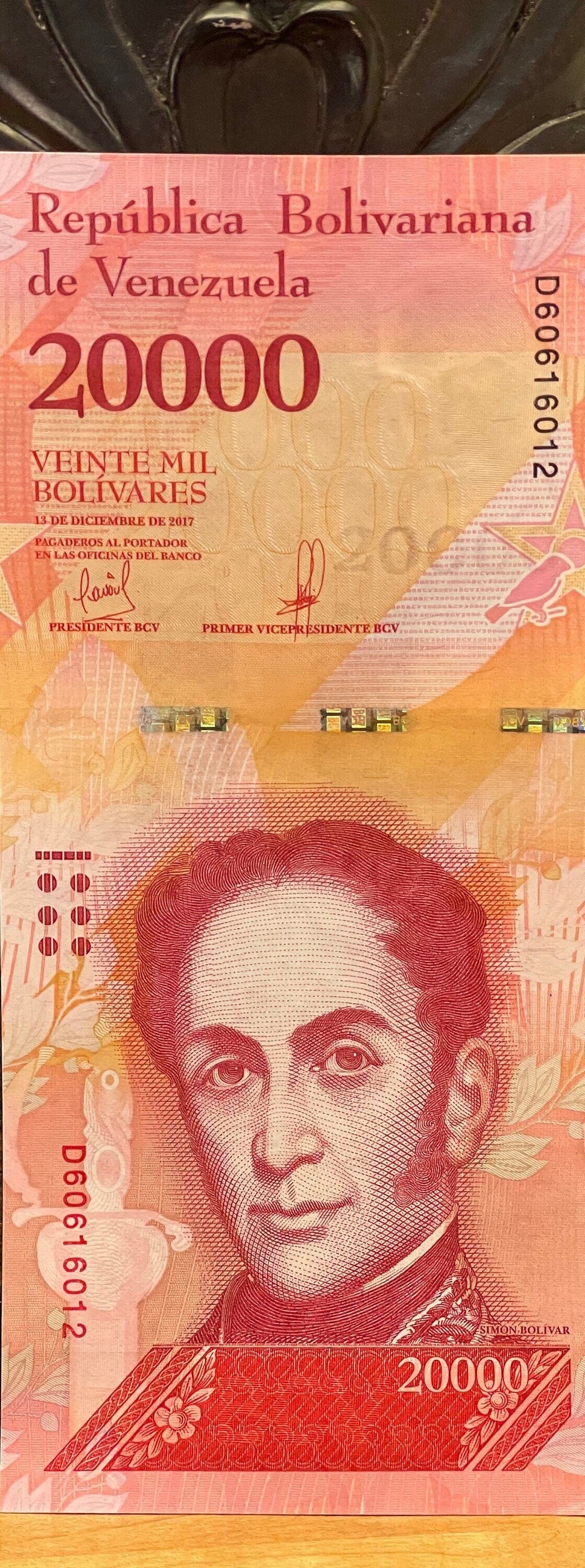 Liberator Simón Bolivar & Red Siskin Finches 20,000 Bolívares Venezuela Authentic Banknote Money for Collage (El Ávila National Park)