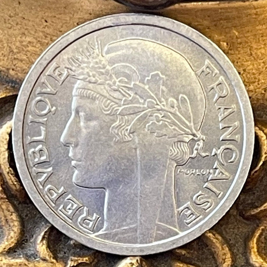 Marianne 1 Franc & Liberté, Égalité, Fraternité France Authentic Coin Money for Jewelry (Fourth Republic) (UNCIRCULATED) (Aluminum)