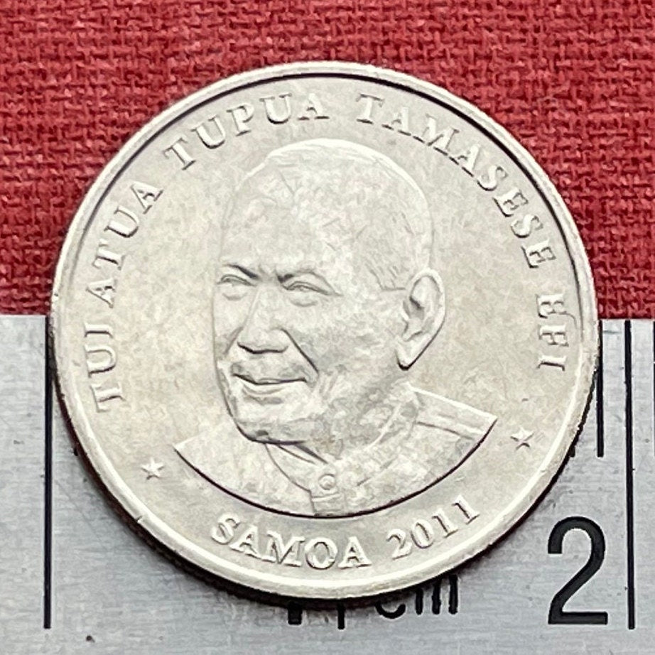 Fautasi Canoe Racers with Mirror Reflections on Water & Tui Ātua Tupua Tamasese Tupuola Tufuga Efi 10 Sene Samoa Authentic Coin for Jewelry