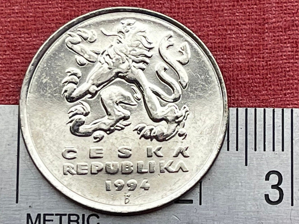 Charles Bridge & Bohemian Lion 5 Korun Czech Republic Authentic Coin Money for Jewelry and Craft Making (Czech Lion) (Double-tailed Lion)