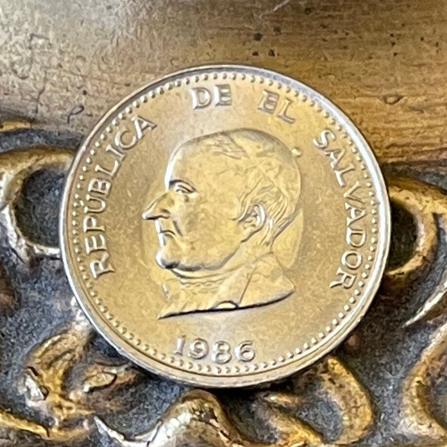 Father José Matías Delgado 25 Centavos El Salvador Authentic Coin Money for Jewelry (Father of the Salvadoran Fatherland) (Priest)