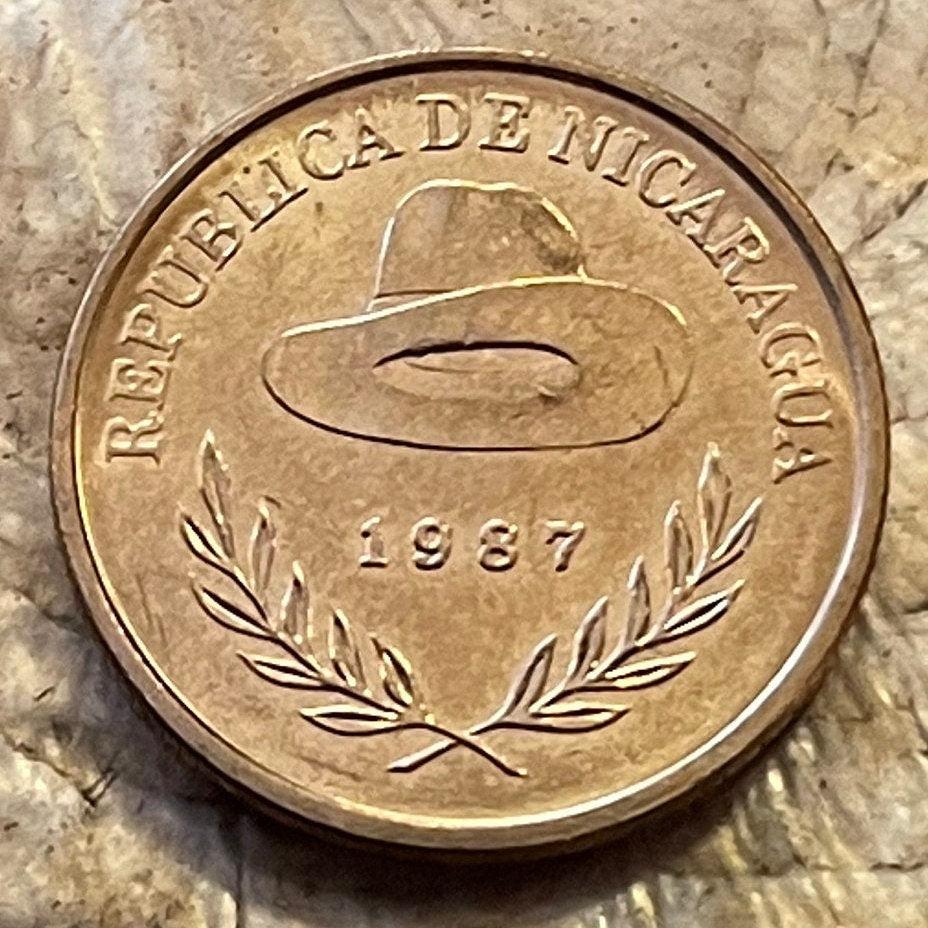 Augusto Sandino's Hat 50 Centavos Nicargua Authentic Coin Money for Jewelry (Vaquero Hat) (Revolutionary Leader) (Broad-Brimmed Hat) 1987