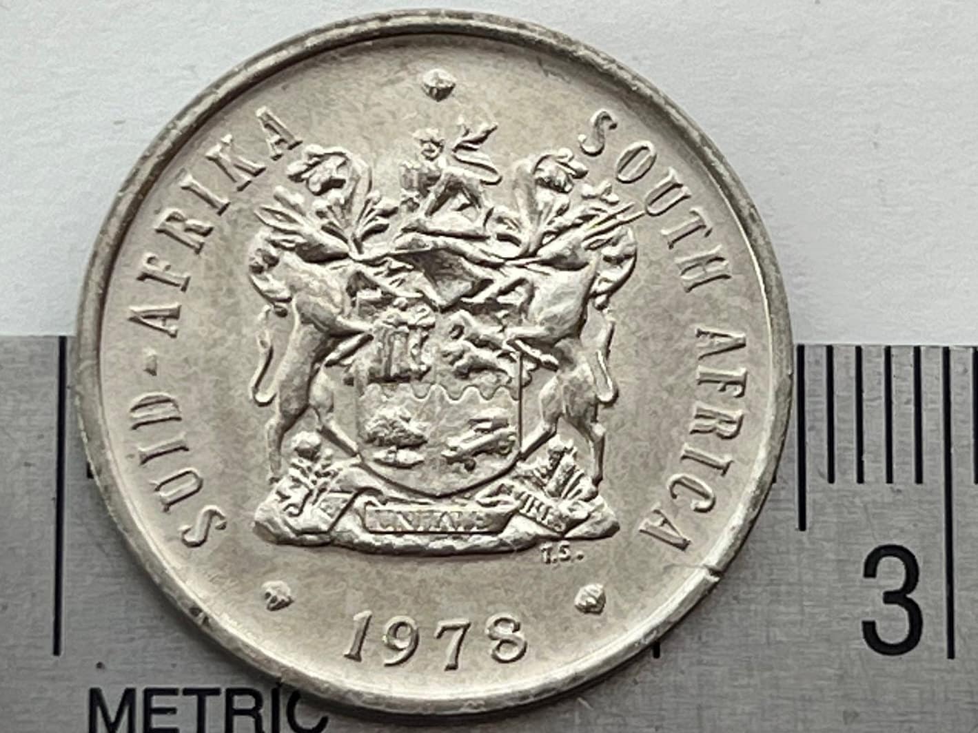 King Sugar Bush 20 Cents South Africa Authentic Coin Money for Jewelry and Craft Making (King Protea) (Power Through Unity)